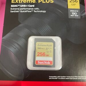 SanDisk Extreme PLUS 256GB SDXC Card - Black and Red